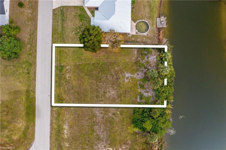 2306 NE 21st TER, CAPE CORAL FL 33909
