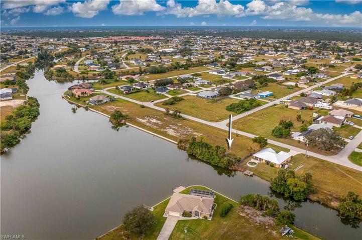 2306 NE 21st TER, CAPE CORAL FL 33909