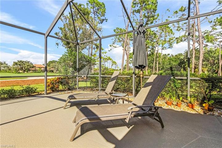Nice undercover area for entertaining.