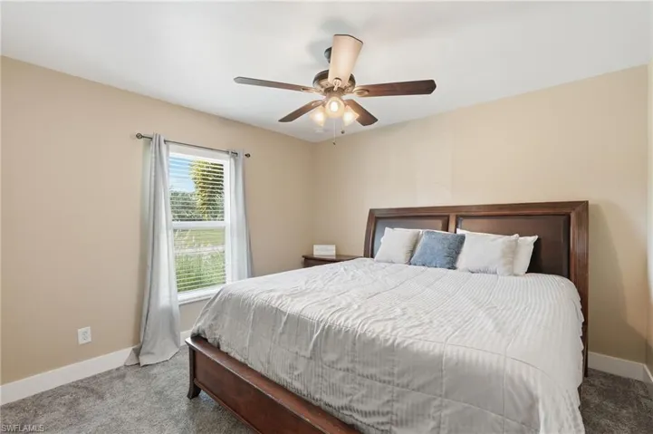 1927 Ne 33rd St, Cape Coral, Florida 33909