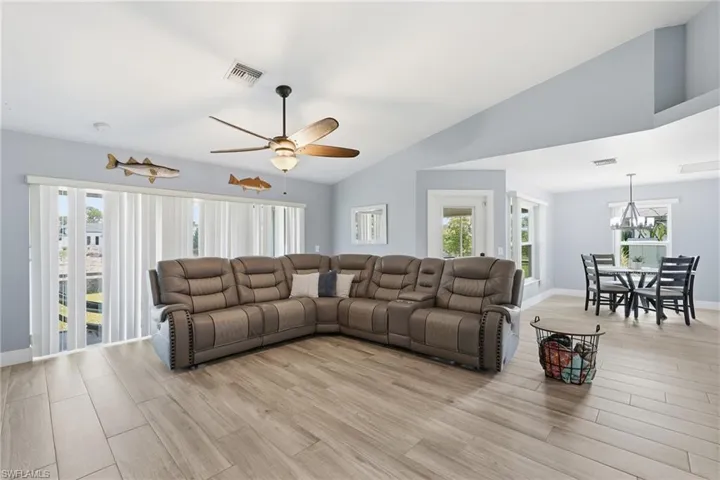 1927 Ne 33rd St, Cape Coral, Florida 33909