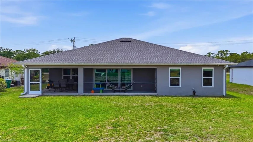 1927 Ne 33rd St, Cape Coral, Florida 33909