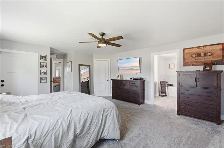 1927 Ne 33rd St, Cape Coral, Florida 33909