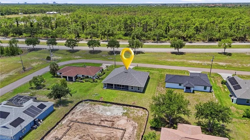1927 Ne 33rd St, Cape Coral, Florida 33909