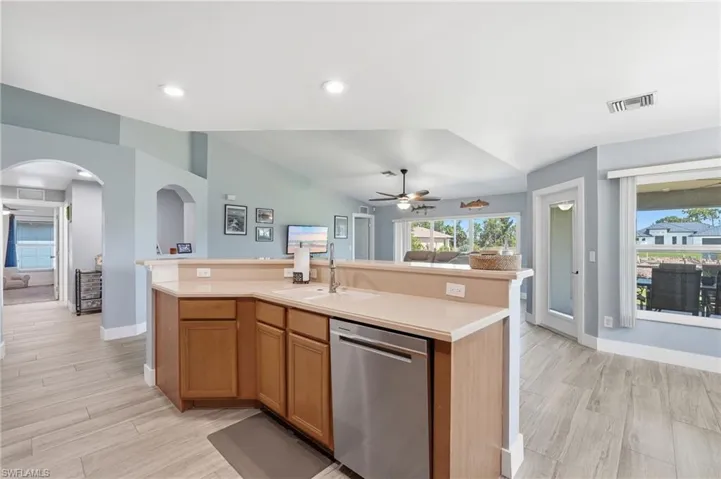 1927 Ne 33rd St, Cape Coral, Florida 33909