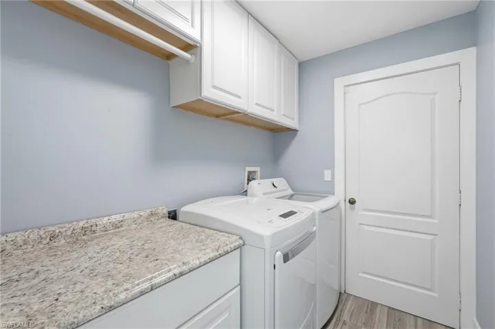 1927 Ne 33rd St, Cape Coral, Florida 33909