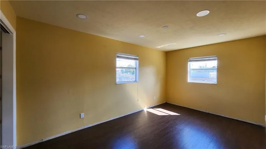 1169  Cherokee  AVE, Lehigh Acres, FL 33936