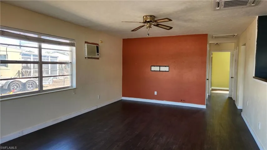 1169  Cherokee  AVE, Lehigh Acres, FL 33936