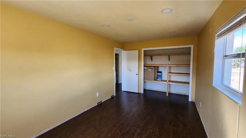 1169  Cherokee  AVE, Lehigh Acres, FL 33936