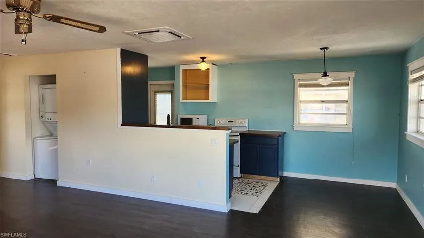 1169  Cherokee  AVE, Lehigh Acres, FL 33936