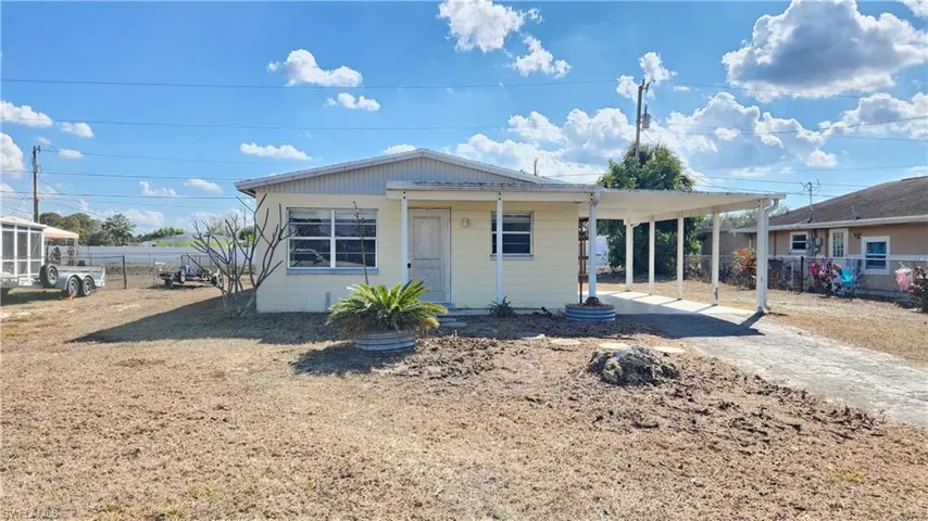 1169  Cherokee  AVE, Lehigh Acres, FL 33936