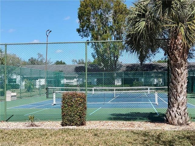 9571  Green Cypress  LN, Fort Myers, FL 33905
