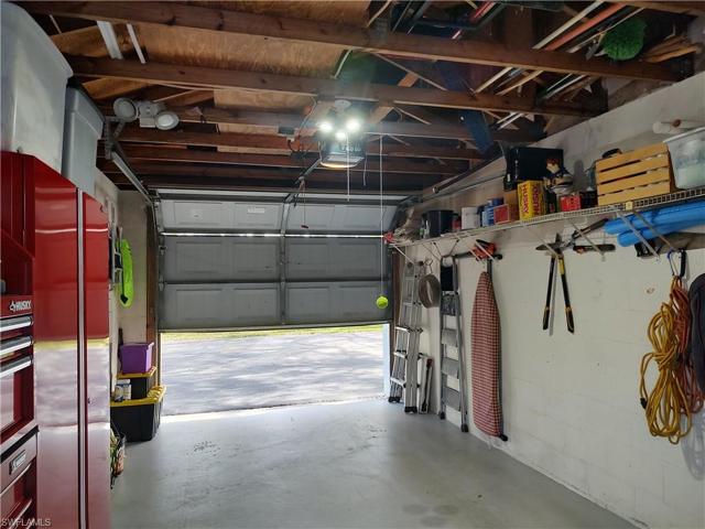 9571  Green Cypress  LN, Fort Myers, FL 33905