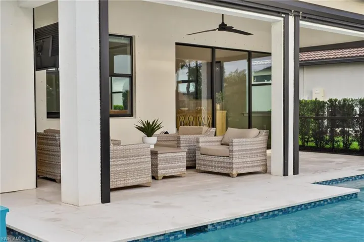 Storm Smart Screens on Lanai