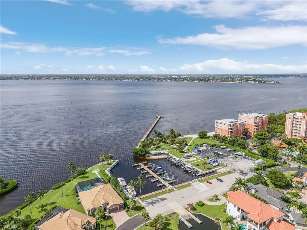 11653 Pointe Circle DR, Fort Myers, FL 33908,224072212