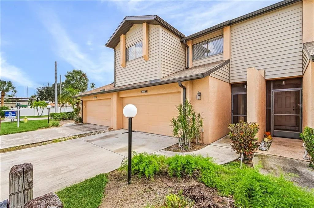 11653 Pointe Circle DR, Fort Myers, FL 33908,224072212