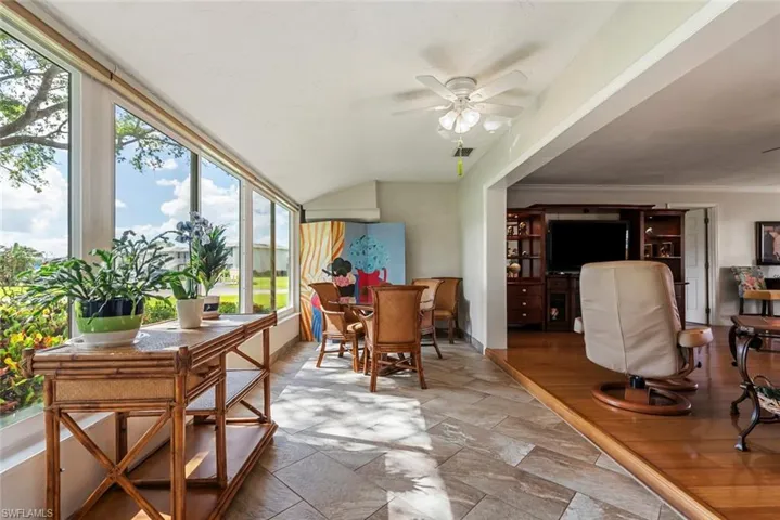 Extra large lanai with wet bar
