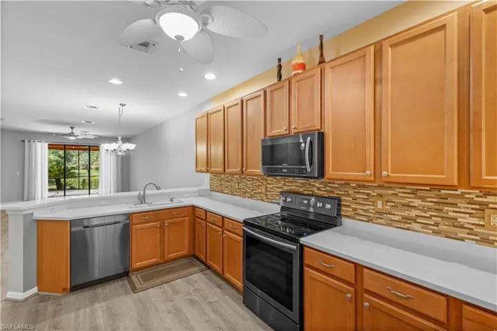 3717 Pino Vista Way, Estero, Florida 33928