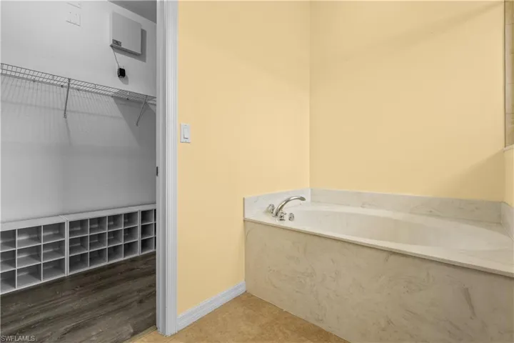 3717 Pino Vista Way, Estero, Florida 33928