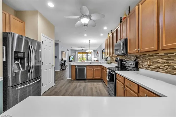 3717 Pino Vista Way, Estero, Florida 33928