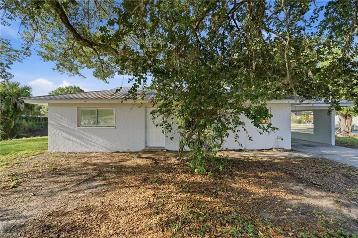 4800 Zana Dr, Fort Myers, Florida 33905