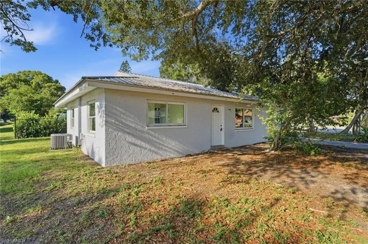 4800 Zana Dr, Fort Myers, Florida 33905