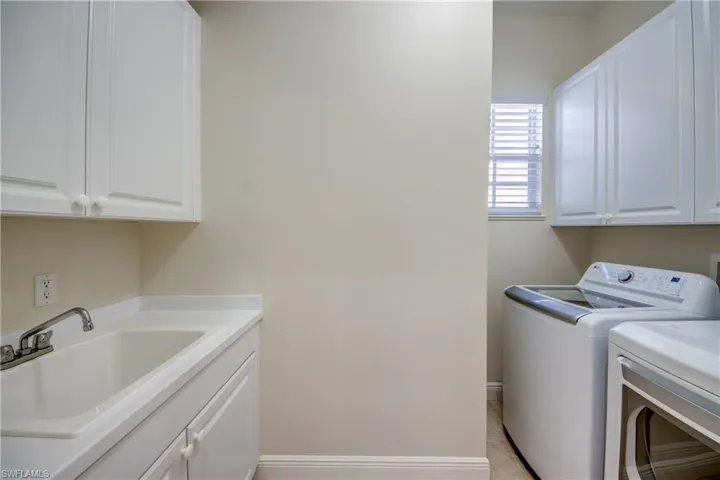 5912  Tarpon Gardens  CIR, Cape Coral, FL 33914