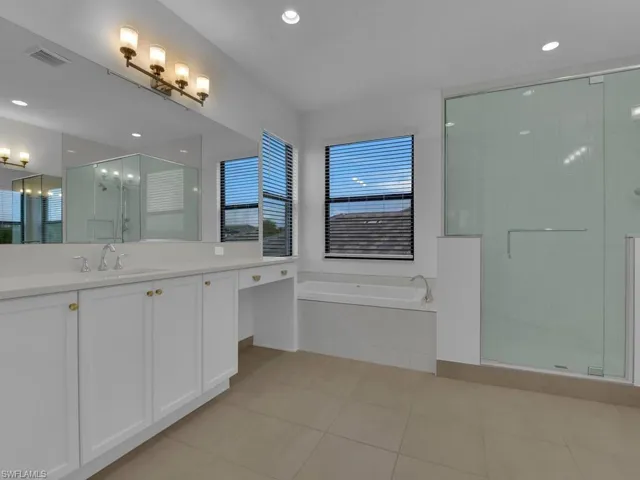 Master Suite Bath