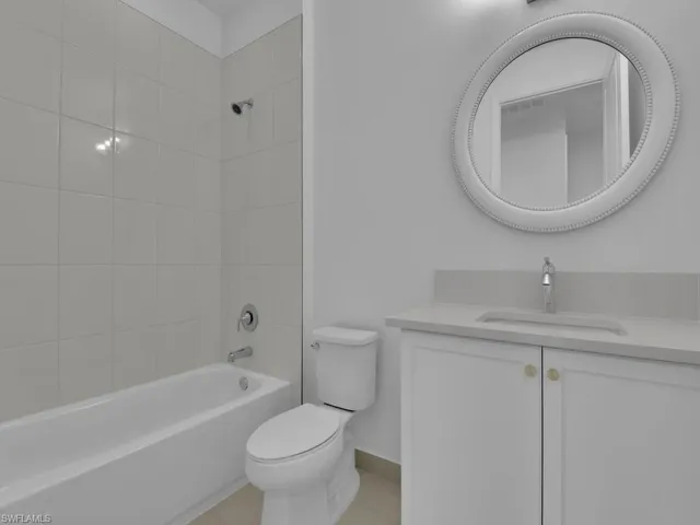 Guest Full Bath