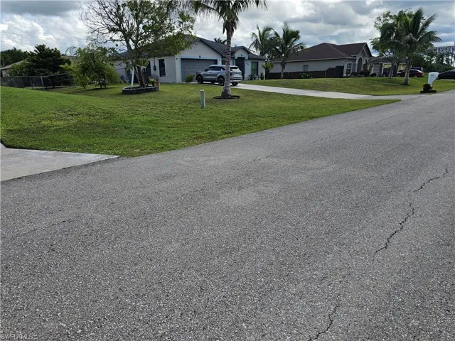 818 Albert Ave, Lehigh Acres, Florida 33971