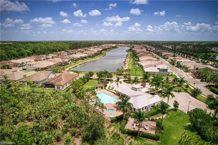3864 Barque CT, NAPLES FL 34120