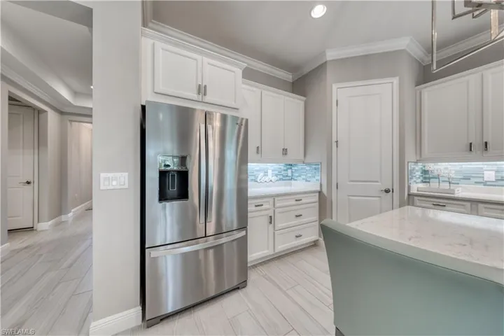 3864 Barque CT, NAPLES FL 34120