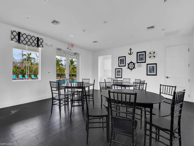 3864 Barque CT, NAPLES FL 34120