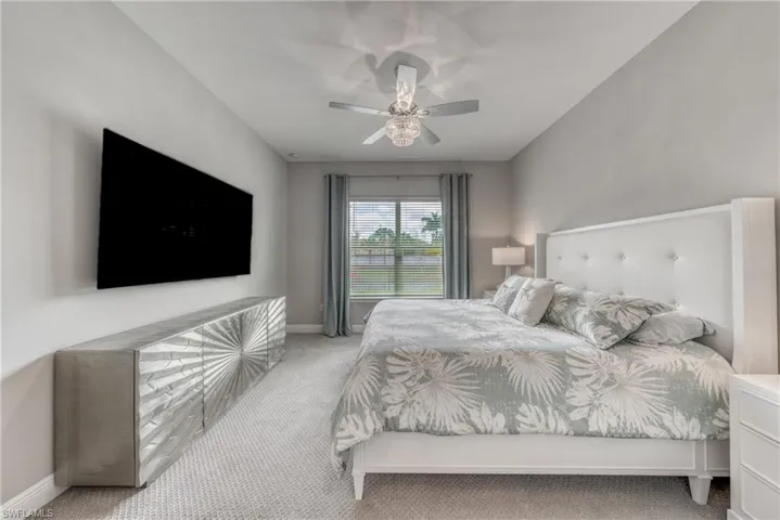 3864 Barque CT, NAPLES FL 34120