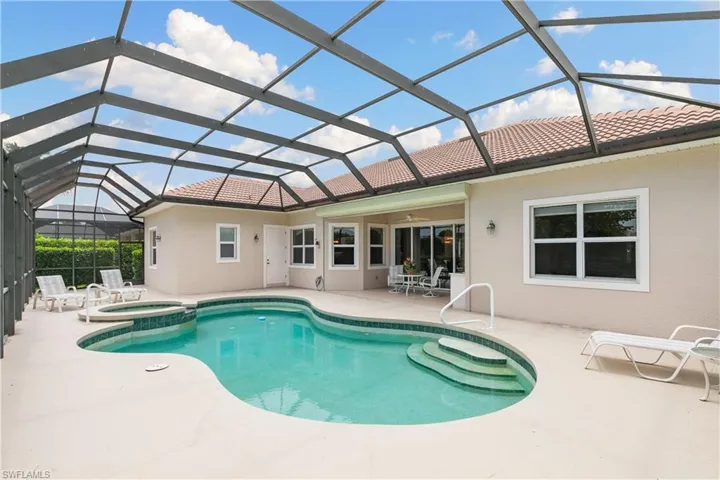 10268  Avonleigh  DR, Bonita Springs, FL 34135