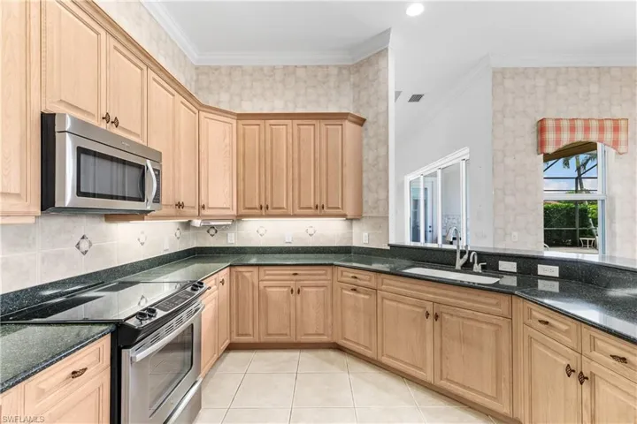 10268  Avonleigh  DR, Bonita Springs, FL 34135