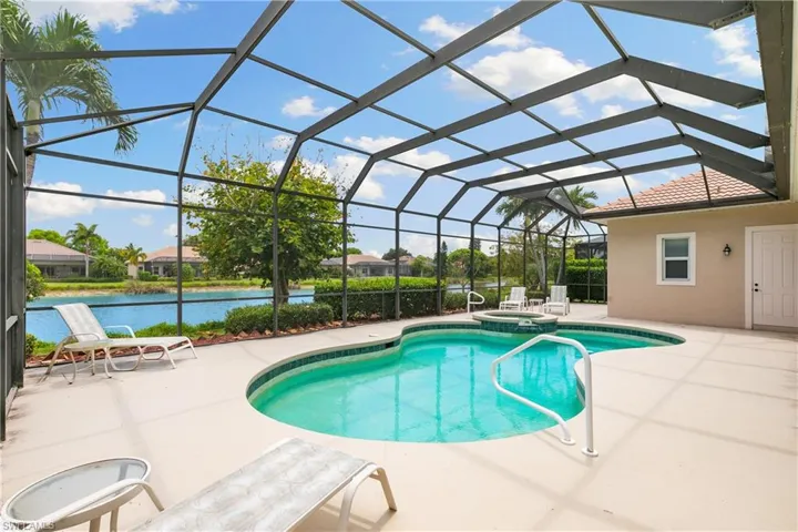 10268  Avonleigh  DR, Bonita Springs, FL 34135