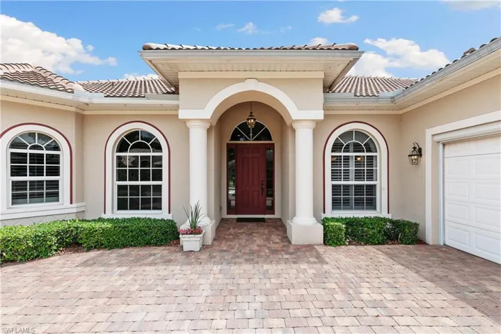 10268  Avonleigh  DR, Bonita Springs, FL 34135