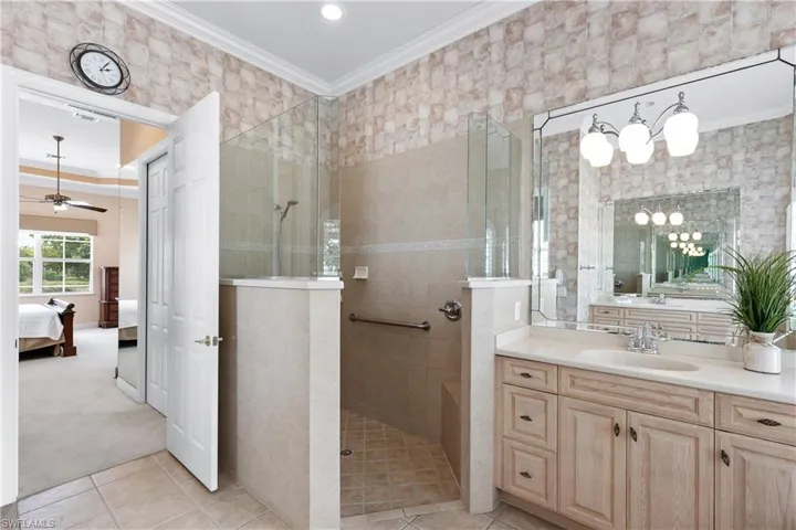 10268  Avonleigh  DR, Bonita Springs, FL 34135