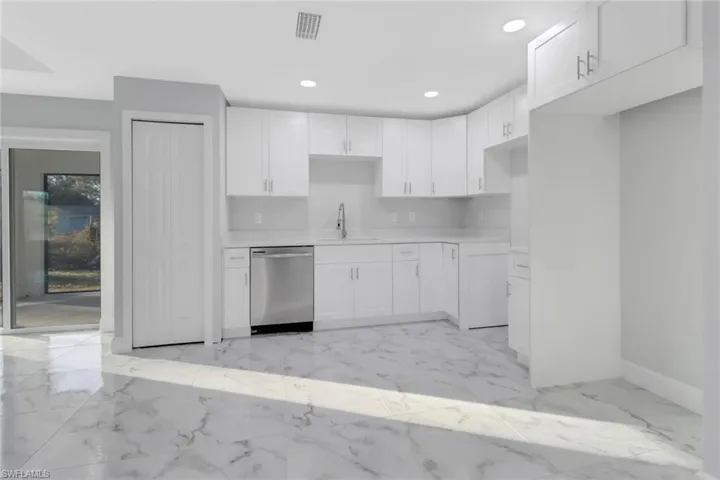 906  Milwaukee  BLVD, Lehigh Acres, FL 33974