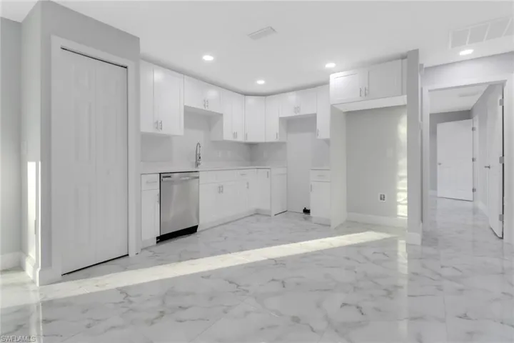 906  Milwaukee  BLVD, Lehigh Acres, FL 33974