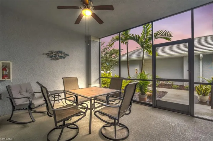 Sunroom with ceiling fan
