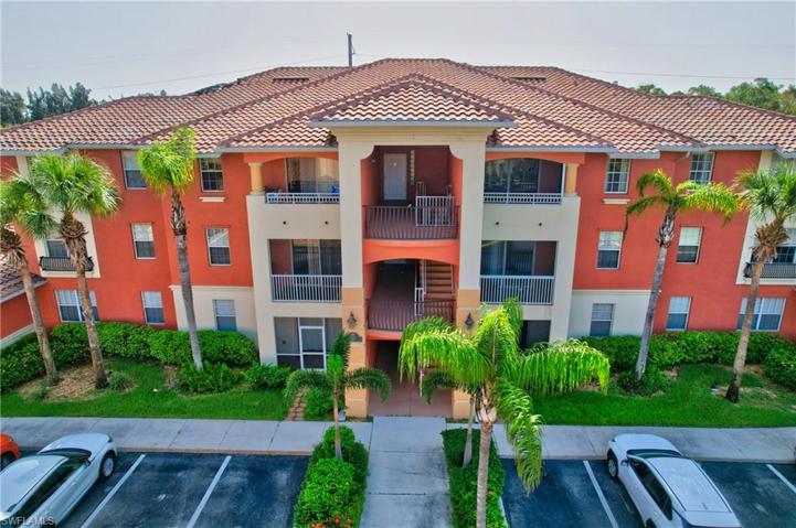 3965  Pomodoro  CIR, Cape Coral, FL 33909