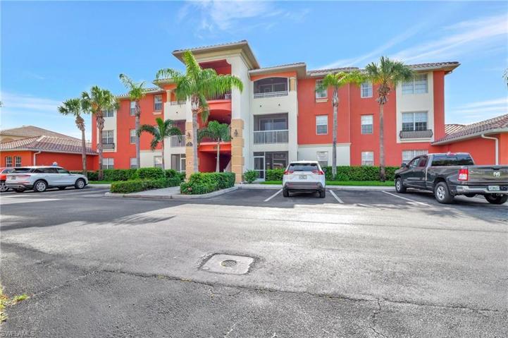 3965  Pomodoro  CIR, Cape Coral, FL 33909
