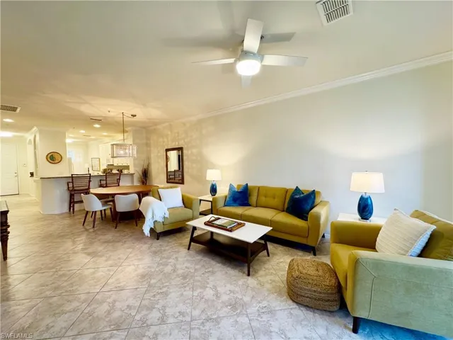 4884  Hampshire  CT, Naples, FL 34112