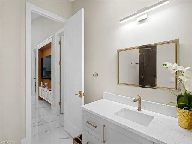 2140 Harlans Run, Naples, Florida 34105