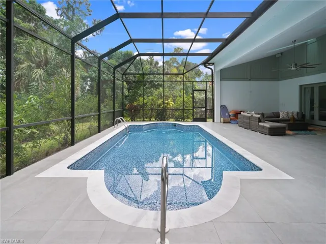 2140 Harlans Run, Naples, Florida 34105