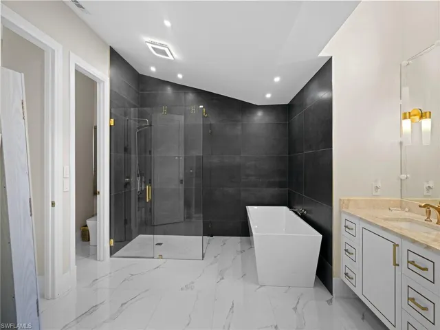 2140 Harlans Run, Naples, Florida 34105