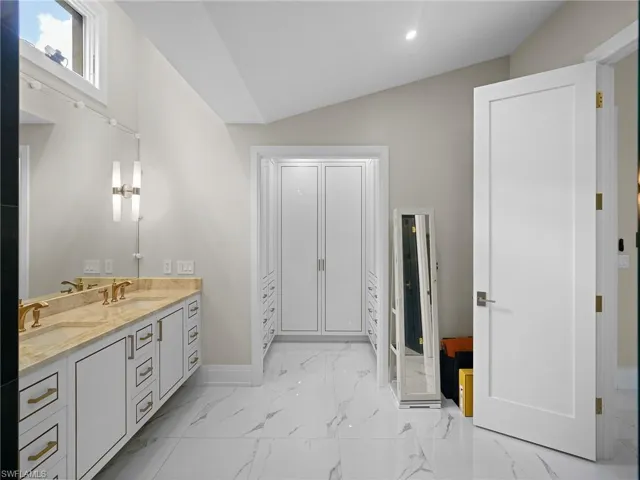 2140 Harlans Run, Naples, Florida 34105