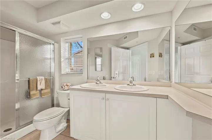 26740 Rosewood Pointe Ln 101, Bonita Springs, Florida 34135